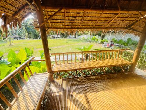 Wooden House Koh Lanta in Klong Tob Beach
