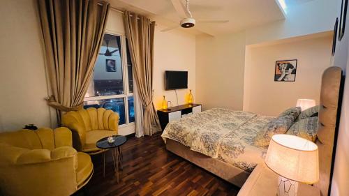 Premium Executive Apartments on High Floors - Goldcrest DHA Lahore - image 8