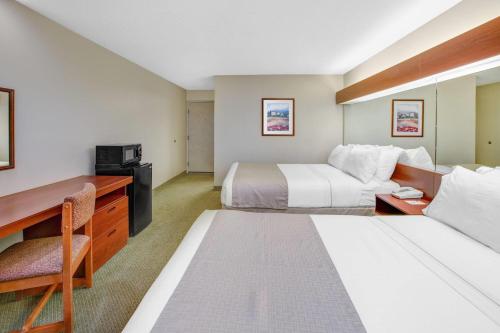 Microtel Inn & Suites by Wyndham Hattiesburg - image 10