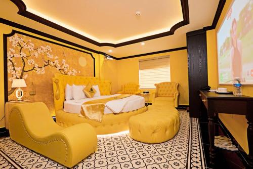 room detail thumbnail 1