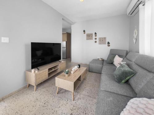 Casa Cueva Beach House for 14 PPL in Arecibo in Arecibo