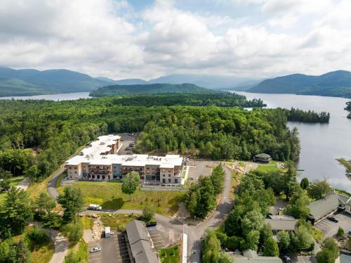 Cambria Hotel Lake Placid - Lakeside Resort – khách sạn tại Lake Placid (NY)