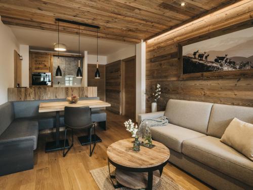 2 bedrooms, 3 beds