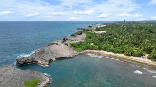 Casa La Cueva Apt 2 Boho Oceanfront House in Arecibo