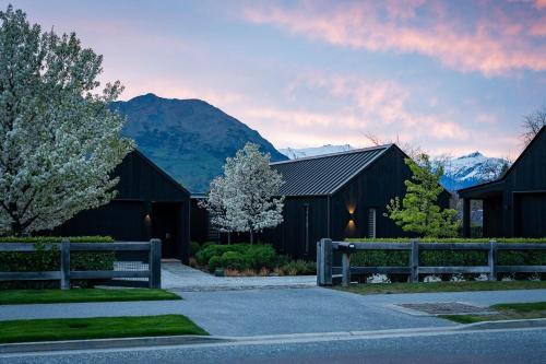 Roys Peak House, Architectural Gem in Wanaka – khách sạn tại Wanaka