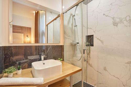Superb apartment  Le Marais - image 8