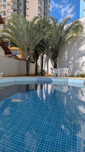 Apto Grande Seguranca 24h Bem Localizado Large Apartment 24-7 Security Well Located in Itacorubi