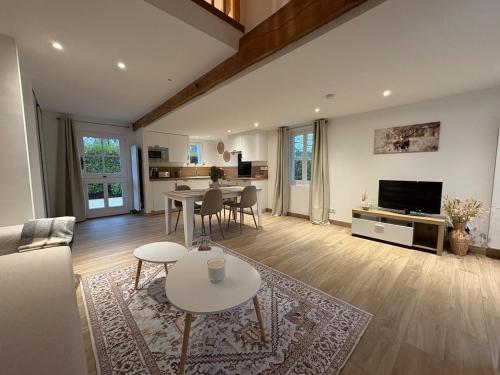 Au Bois Clair, Nature au coeur de la Sologne, Zoo de Beauval, Chateaux de la Loire, WIFI, 1 chambre, in Pierrefitte-sur-Sauldre