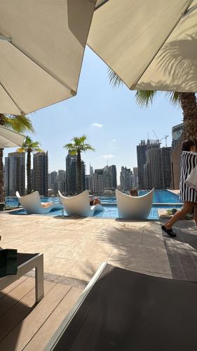 Exclusive 1BR by Amber Suites at Marina Gate Tower 2, Dubai