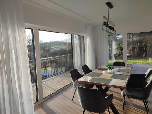 View, Ferienhaus Franzi mit Grill, Garten und Terrasse in Grebenhain