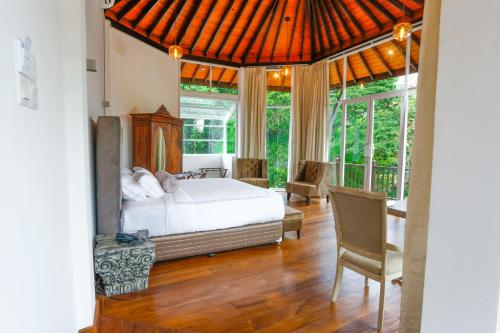 Viyana Boutique Hotel - Tap to explore photos