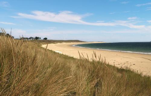 1 Bedroom Amazing Apartment In Carnac - image 2