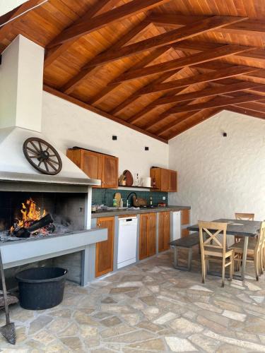 Iekārtas, Villa "Lala" in Ružići