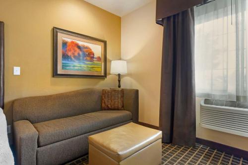 Best Western Plus Yakima Hotel - image 11