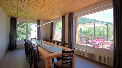 Salón de banquetes, Hotel Bellavista Ftan in Ftan