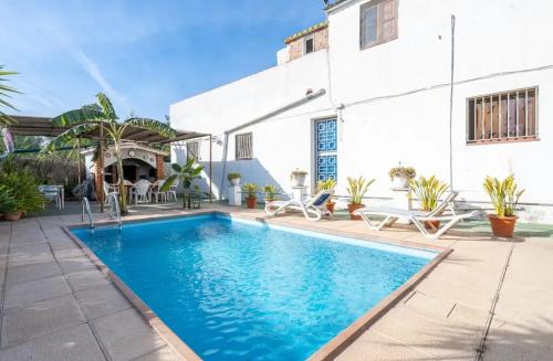Spacious Villa with Private Pool near La Riera de Gaia