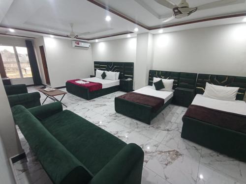 Royel IN Hotel in Dera Ghazi Khan