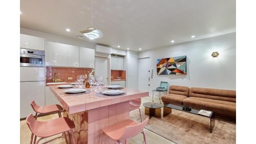 Palvelut, Magnificent apartment in the heart of Paris in Paris