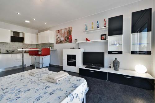  D-LUX Studio in Empuriabrava