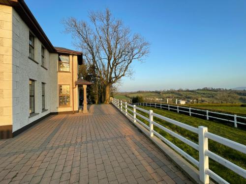 Cavan Equestrian Estate - An Independent On-Site Accommodation in Keadew