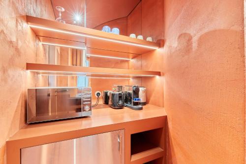 Magnificent apartment in the heart of Paris - image 9