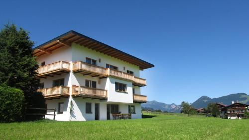 Wiesennest in Fügenberg, Österreich