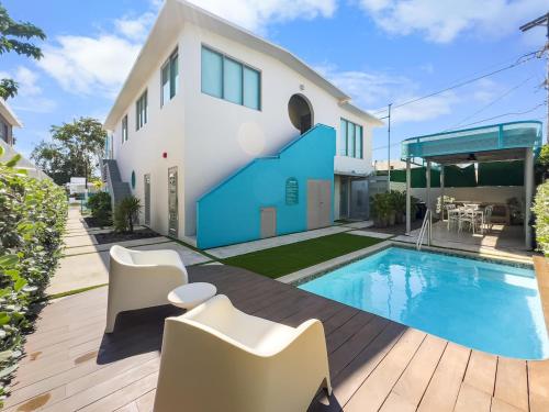 Aquabella House 8 Unit House Sleeps 22 With Pool in Loiza