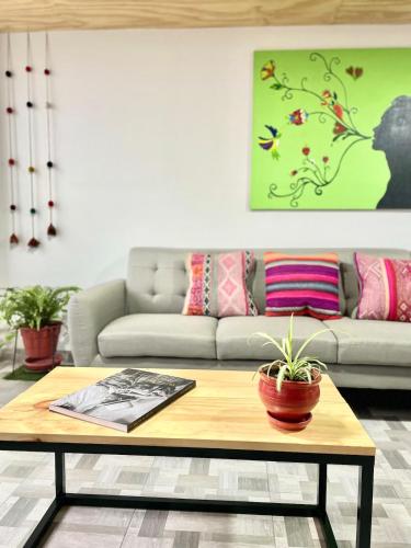 Casita Cusco Spacious 2BR apartment great views, balcony, WiFi