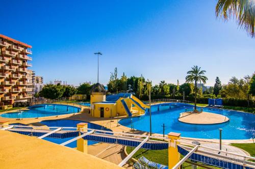 Плувен басейн, 421 Júpiter Apartamento - Vista lateral al mar y a las montañas - Playa a 600 metros (421 Jupiter Apartamento - Vista lateral al mar y a las montanas - Playa a 600 metros) in Беналмадена