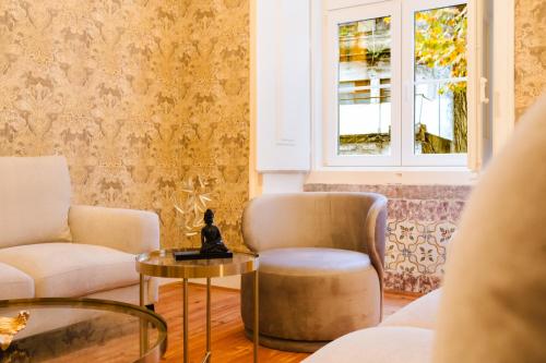 Stylish 5BR Apartment in Central Lisbon - image 9