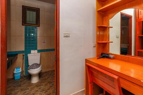 room detail thumbnail 2