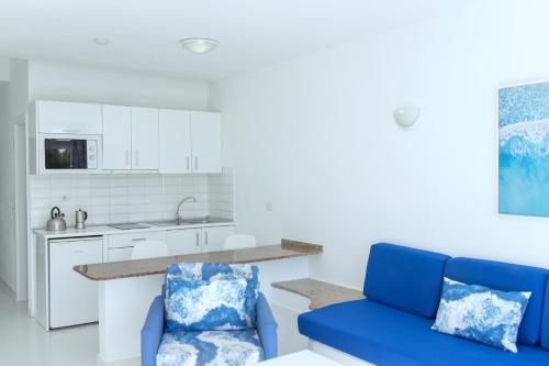 Apartamentos Arena Dorada - image 9