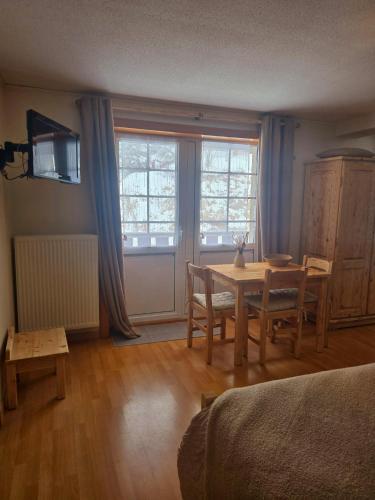 LA MAISON Crêperie-Bar-Hôtel (LA MAISON Creperie-Bar-Hotel) in Le Valtin