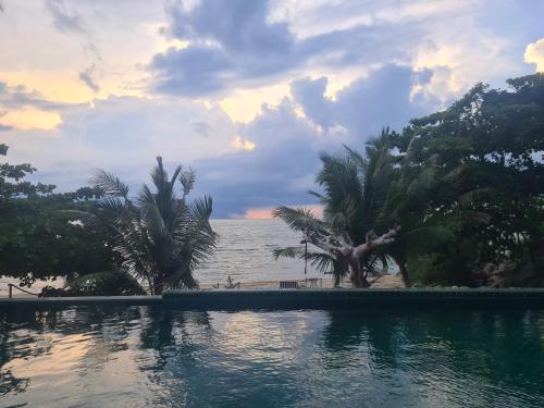 magical house by the sea - Koh Phangan