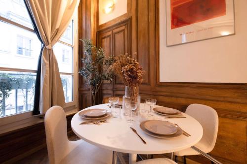 Charming Flat Louvres Opera - image 3