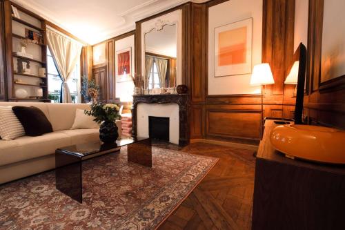 Charming Flat Louvres Opera - image 14