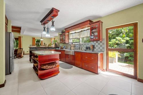 Serenity Villa - 3bd by ZenBreak in Retreat