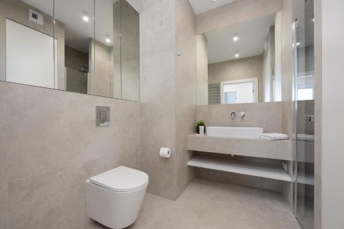 Prestigious Apartments with Sauna & Gym by Renters Prestige - image 3