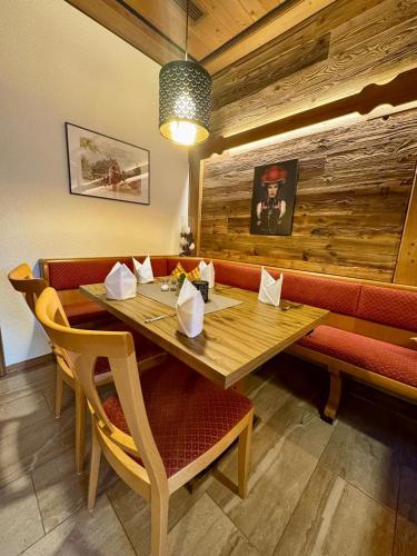 Restaurant, Hotel-Restaurant Gasthof Adler in Neuenburg am Rhein
