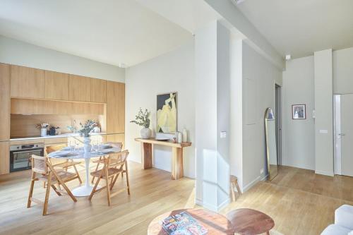 Apartment Le Marais by Studio prestige 2
