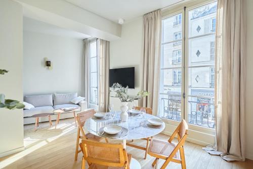 Apartment Le Marais by Studio prestige 1