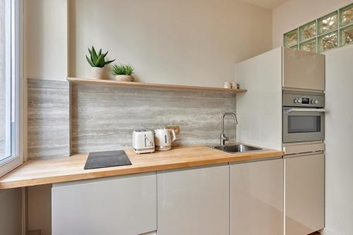 Sublime studio Beaubourg by Studio prestige in Paris