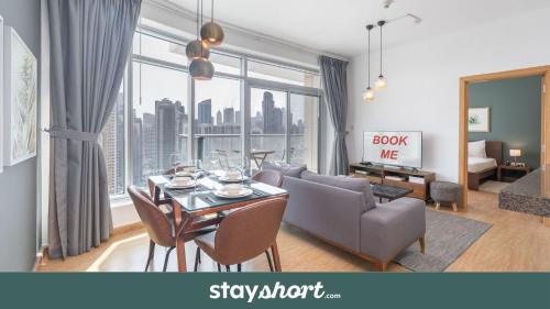 StayShort - Downtown Dubai sleeps 2 with Incredible Pool, Dubaj