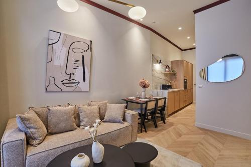 Sublime apartment Louvre Concorde Museum By Studio Prestige 1