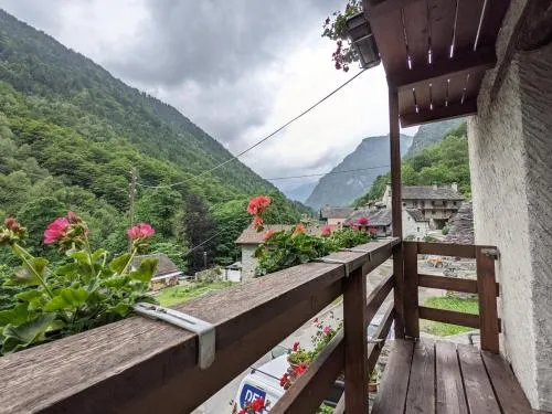 Wild Valley Mountain Getaway in Valle Onsernone in Vergeletto, Schweiz
