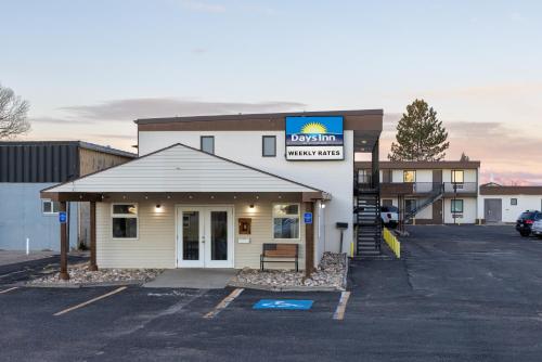 Days Inn by Wyndham Wheatland - main image