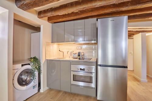 Amazing apartment in Center of Paris - image 8