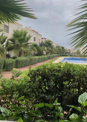 seaside entire villa with pool view – khách sạn tại Sidi Rahal