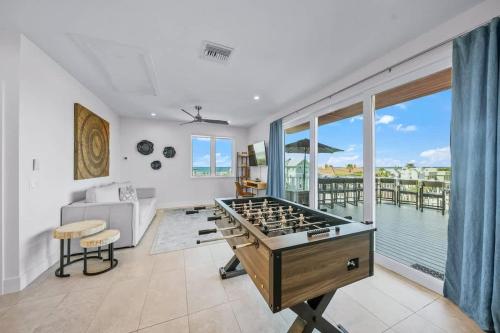 Top Deck Estate - image 2