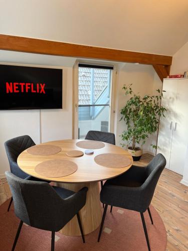 Létesítmények, Ferienwohnung - Balkon - Netflix - Parkplatz - Kingsize-Bett - 6 Personen in Antrifttal